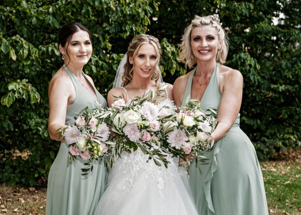 Braut mit Brautjungfern in Duisburg